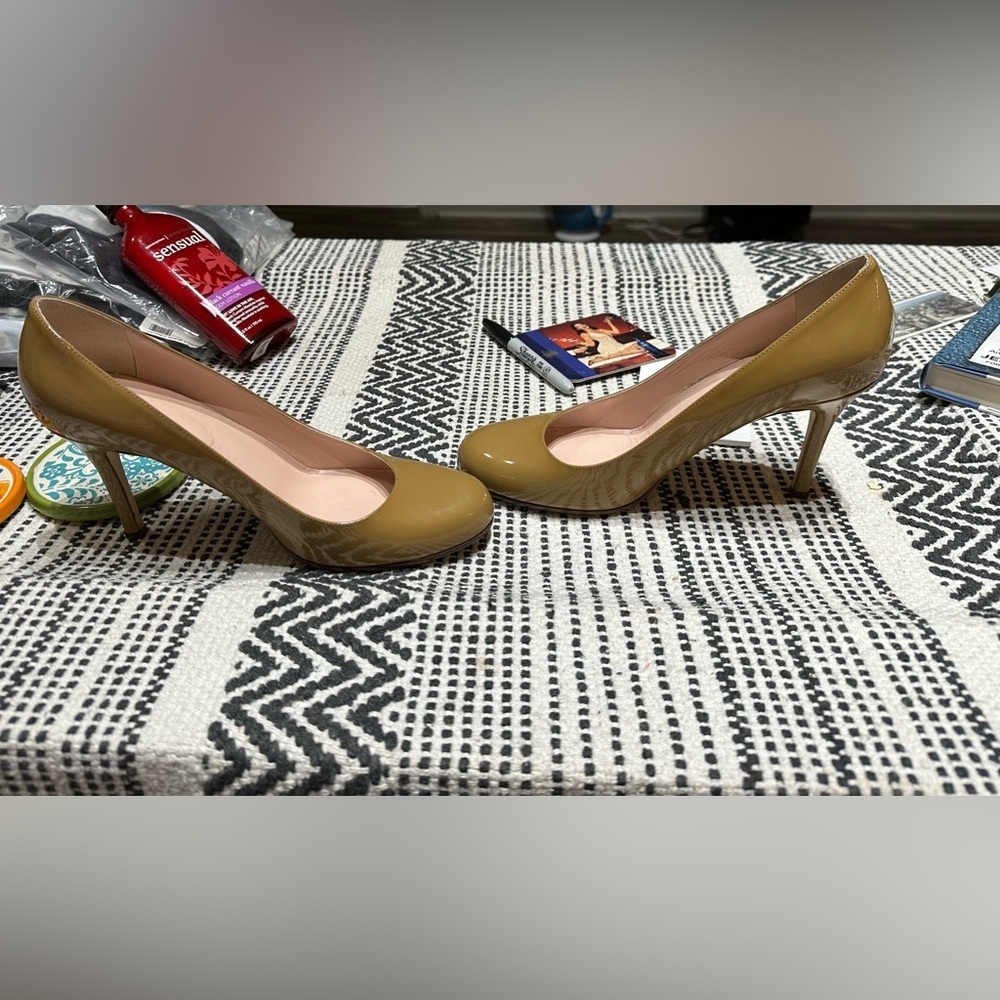Kate Spade Tan Pumps - Picture 11 of 16